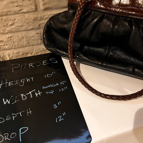 I can’t believe no one has snagged this! Brighton shoulder Purse Genuine Leather - Picture 15 of 15